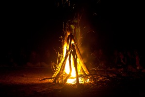 29rccmak_-_campfire_at_base_camp_susunia_hill